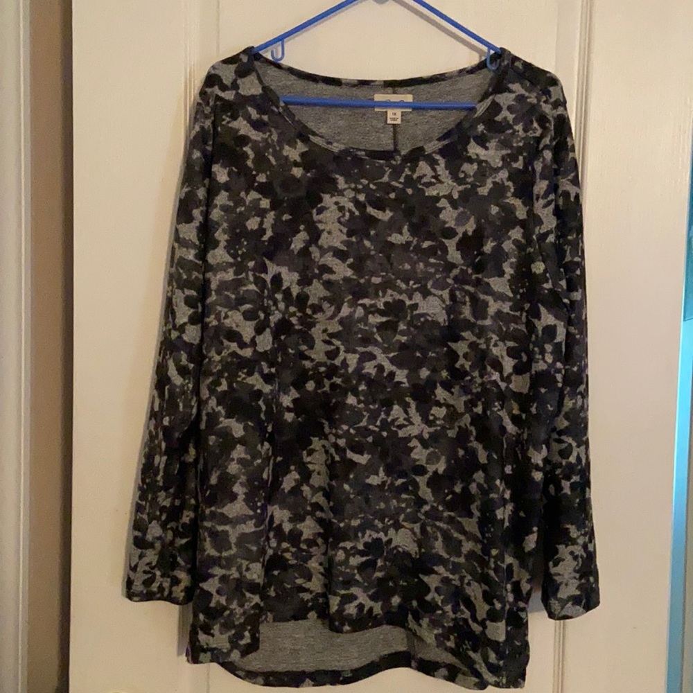 3/4 sleeve micro fleece floral top size 1X